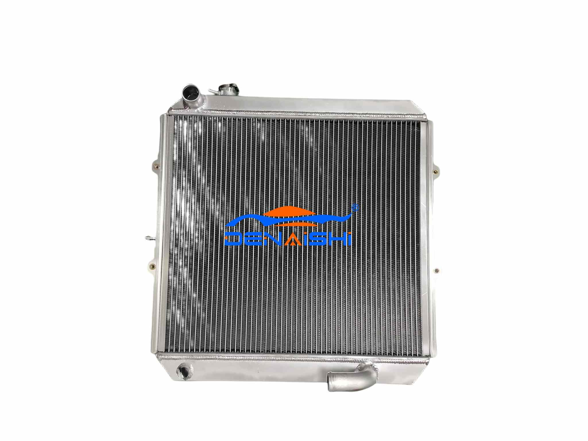 Toyota Xilux 2,4 mt uchun radiator